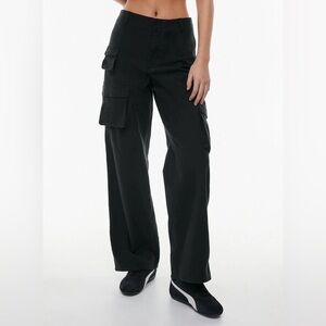 Aritzia Wilfred Free Picture Cargo Pants Black Noir Size 2